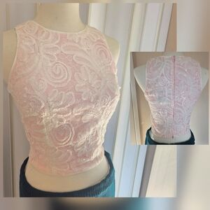 Le Chateau- White/Pink Embroidered Top-SZ …